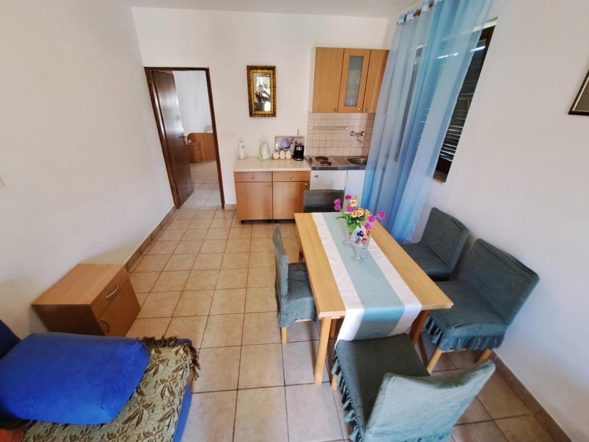1000 Flowers Appartement